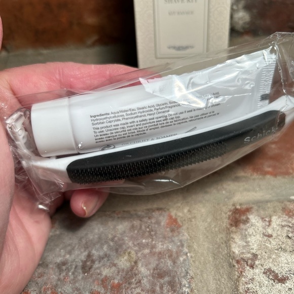 Antica Farmacista Shave Kit Case of 100 Razor & Shave Cream - Picture 6 of 6